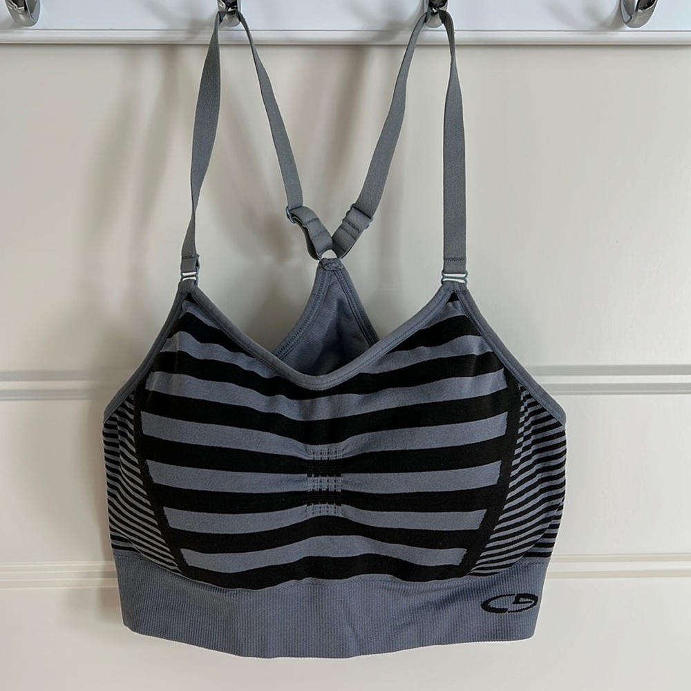 Sports bra